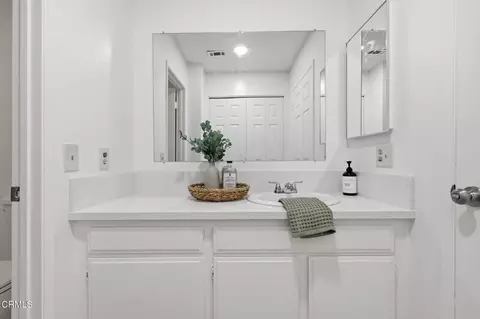 Bath - 3440 Huerta Ct, Camarillo, CA 93010 photo 3 of 5
