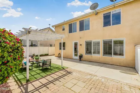 Exterior - 1117 Vaquero Dr, Oxnard, CA 93030 photo 3 of 9