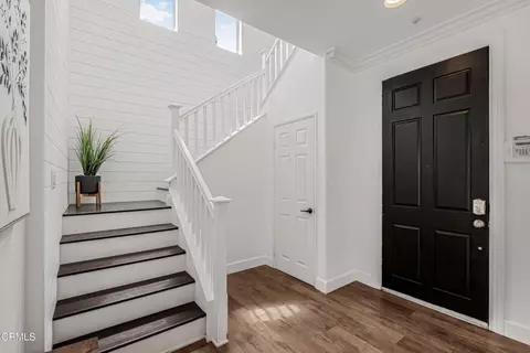 Entry Way - 1117 Vaquero Dr, Oxnard, CA 93030 photo 2 of 3
