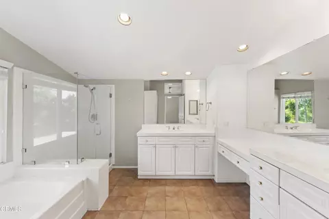 Bath - 508 Via Marquesa, Camarillo, CA 93012 photo 3 of 5