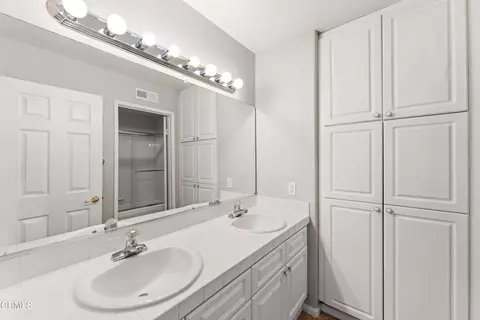 Bath - 508 Via Marquesa, Camarillo, CA 93012 photo 5 of 5