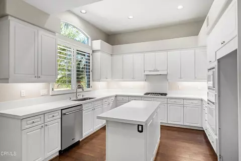 Kitchen - 508 Via Marquesa, Camarillo, CA 93012 photo 2 of 4