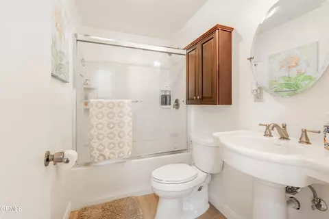 Bath - 211 N Carillo Rd #E, Ojai, CA 93023 photo 1 of 4