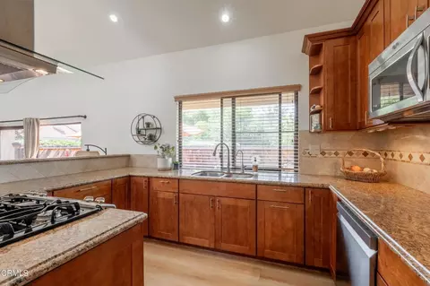 Kitchen - 211 N Carillo Rd #E, Ojai, CA 93023 photo 2 of 3