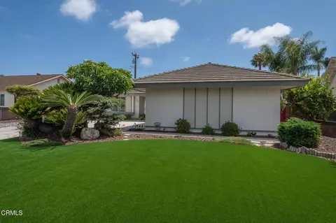 1034 Red Oak Pl, Camarillo, CA 93010 photo 2