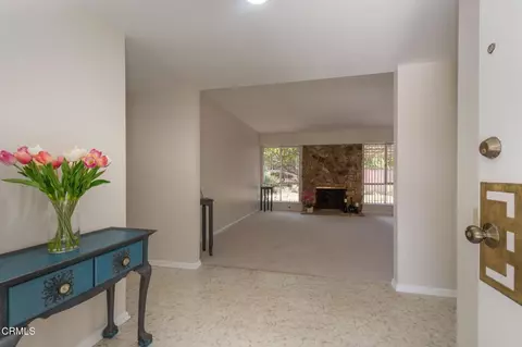 1034 Red Oak Pl, Camarillo, CA 93010 photo 3