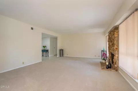 1034 Red Oak Pl, Camarillo, CA 93010 photo 5