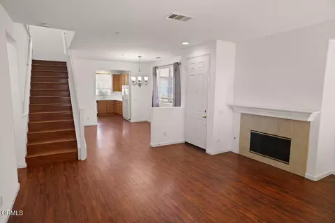 Living - 2323 Shakespeare Dr, Oxnard, CA 93033 photo 1 of 3
