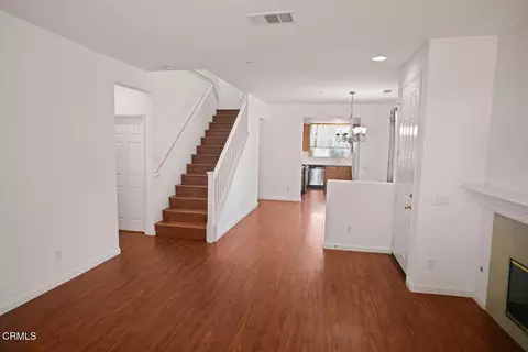 Living - 2323 Shakespeare Dr, Oxnard, CA 93033 photo 2 of 3