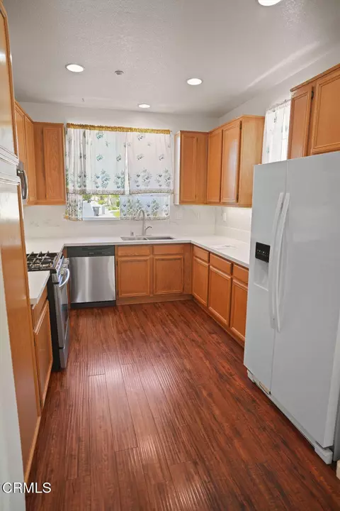 Kitchen - 2323 Shakespeare Dr, Oxnard, CA 93033 photo 1 of 3