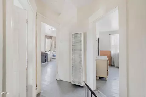 Entry Way - 201 S East St, Oxnard, CA 93030 photo 3 of 4