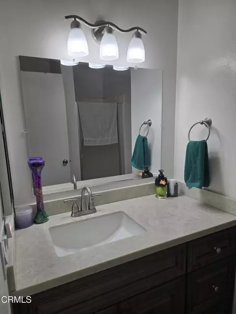 Bath - 637 N M Street St, Oxnard, CA 93030 photo 4 of 4