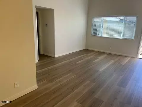 Living - 637 N M Street St, Oxnard, CA 93030 photo 1 of 2