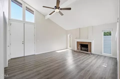 Living - 2208 N H St, Oxnard, CA 93036 photo 3 of 4