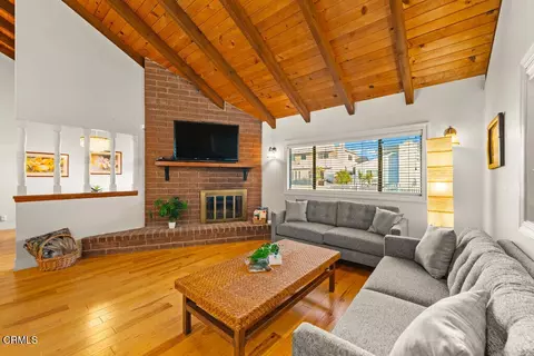 Living - 5003 Island View St, Oxnard, CA 93035 photo 2 of 6