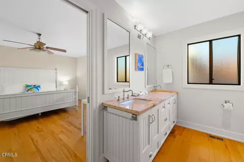 Bath - 5003 Island View St, Oxnard, CA 93035 photo 4 of 4
