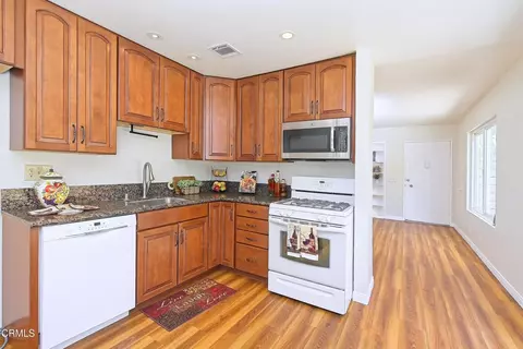 Kitchen - 610 Hillcrest Dr, Camarillo, CA 93012 photo 2 of 4