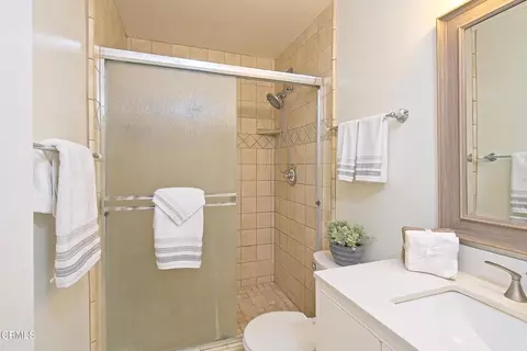 Bath - 610 Hillcrest Dr, Camarillo, CA 93012 photo 4 of 4