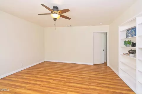 Living - 610 Hillcrest Dr, Camarillo, CA 93012 photo 2 of 5