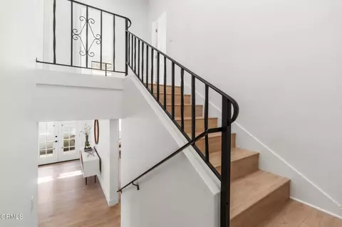 Entry Way - 3960 W Hemlock St, Oxnard, CA 93035 photo 2 of 3