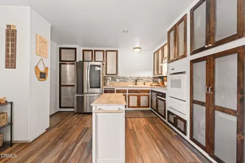 Kitchen - 55 Pathelen Ave, Oak View, CA 93022 photo 3 of 3