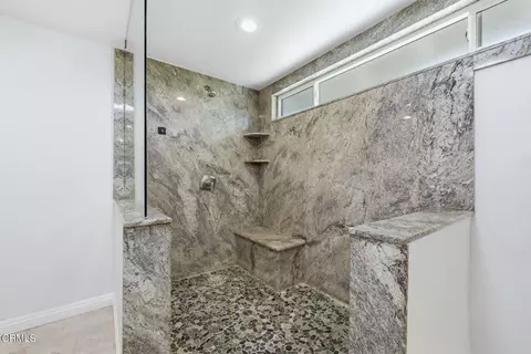 Bath - 585 Otero Ct, Camarillo, CA 93010 photo 7 of 8