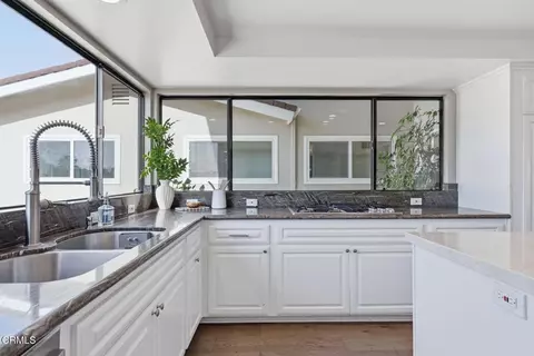 Kitchen - 585 Otero Ct, Camarillo, CA 93010 photo 4 of 5