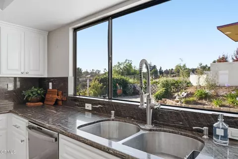Kitchen - 585 Otero Ct, Camarillo, CA 93010 photo 5 of 5