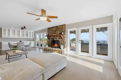 Living - 585 Otero Ct, Camarillo, CA 93010 photo 4 of 4