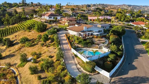 View/Area - 585 Otero Ct, Camarillo, CA 93010 photo 4 of 5