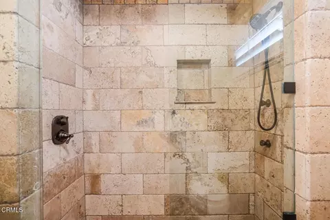 Bath - 5344 Seabreeze Way, Oxnard, CA 93035 photo 6 of 6