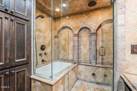 Bath - 5344 Seabreeze Way, Oxnard, CA 93035 photo 4 of 6