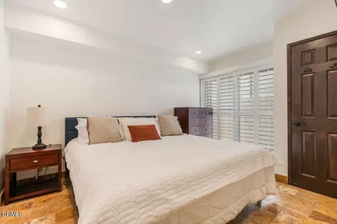 Bedroom - 5344 Seabreeze Way, Oxnard, CA 93035 photo 1 of 5