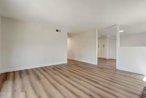 Living - 3342 Ridden St, Camarillo, CA 93010 photo 3 of 7