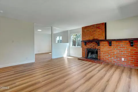 Living - 3342 Ridden St, Camarillo, CA 93010 photo 4 of 7