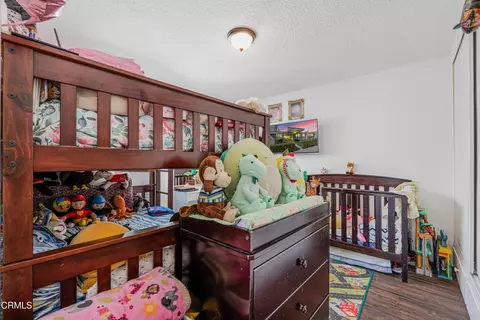Bedroom - 1331 Edgewood Way, Oxnard, CA 93030 photo 1 of 6