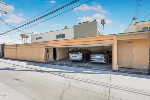 Exterior - 1331 Edgewood Way, Oxnard, CA 93030 photo 7 of 9