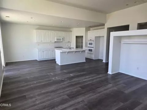 3404 Dunkirk Dr, Oxnard, CA 93035 photo 4