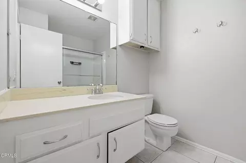 Bath - 1793 Onda Dr, Camarillo, CA 93010 photo 2 of 3