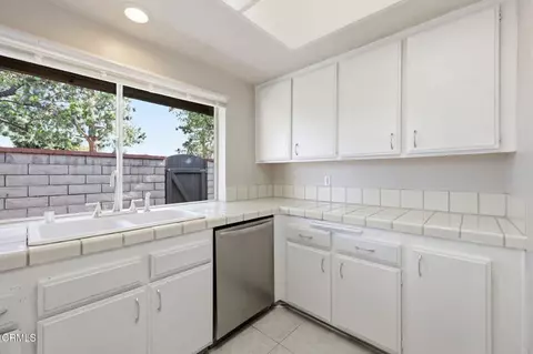 Kitchen - 1793 Onda Dr, Camarillo, CA 93010 photo 4 of 4