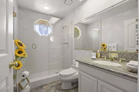 Bath - 1808 Emerald Isle Way, Oxnard, CA 93035 photo 5 of 5