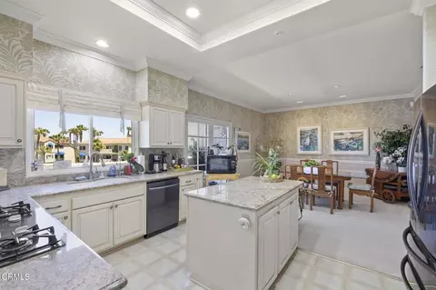 Kitchen - 1808 Emerald Isle Way, Oxnard, CA 93035 photo 5 of 5