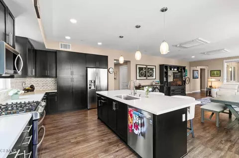 Kitchen - 2810 Wagon Wheel Rd #402, Oxnard, CA 93036 photo 5 of 7