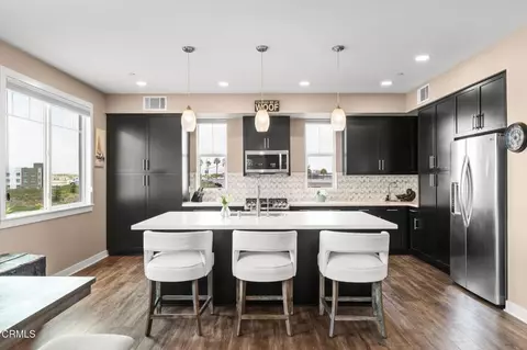 Kitchen - 2810 Wagon Wheel Rd #402, Oxnard, CA 93036 photo 2 of 7