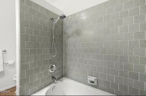 Bath - 2219 Rocklyn St, Camarillo, CA 93010 photo 3 of 3