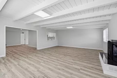 Living - 3450 Frankfort Ct, Oxnard, CA 93033 photo 3 of 5