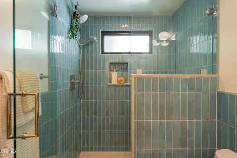 Bath - 414 Andrew Dr, Ojai, CA 93023 photo 2 of 6