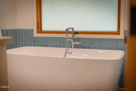 Bath - 414 Andrew Dr, Ojai, CA 93023 photo 4 of 6