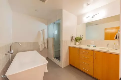 Bath - 414 Andrew Dr, Ojai, CA 93023 photo 3 of 6