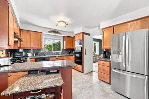 610 Fernwood Dr, Oxnard, CA 93030 photo 12